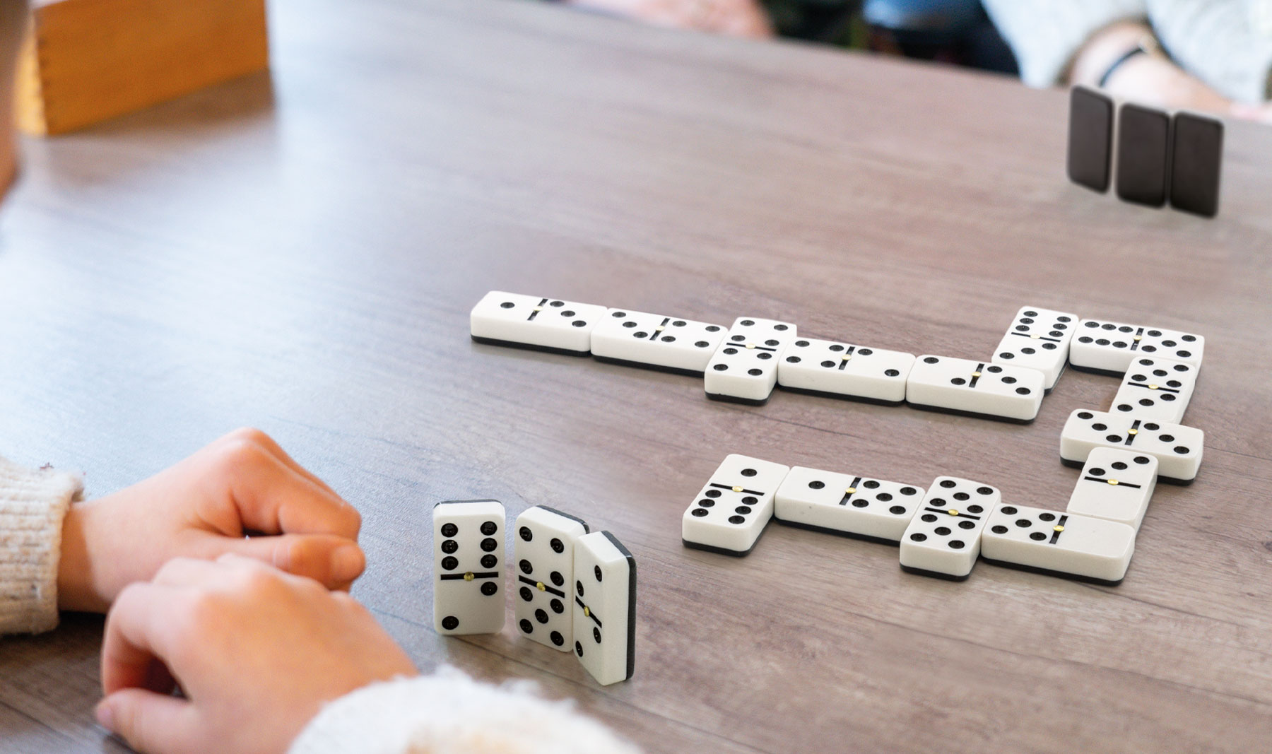 DOMINÓ REGLAMENTARIO "CHAMELO"