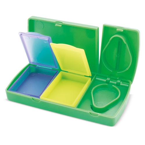 PILL BOX WITH CUTTER