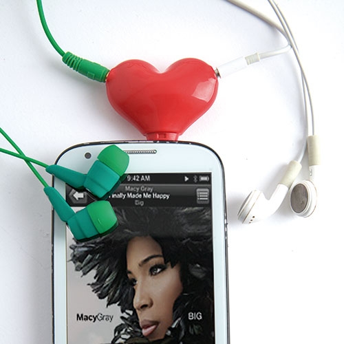 <p>"DUO MORE" EARPHONES ADAPTOR</p>