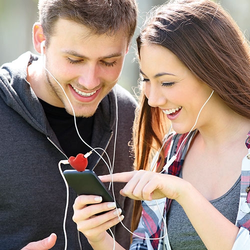 <p>"DUO MORE" EARPHONES ADAPTOR</p>