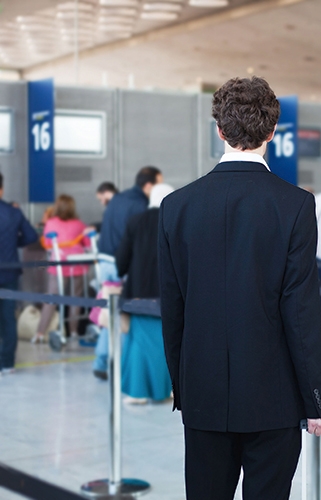 POSTES SEPARADORES CINTA RETRACTIL "DIVISON"