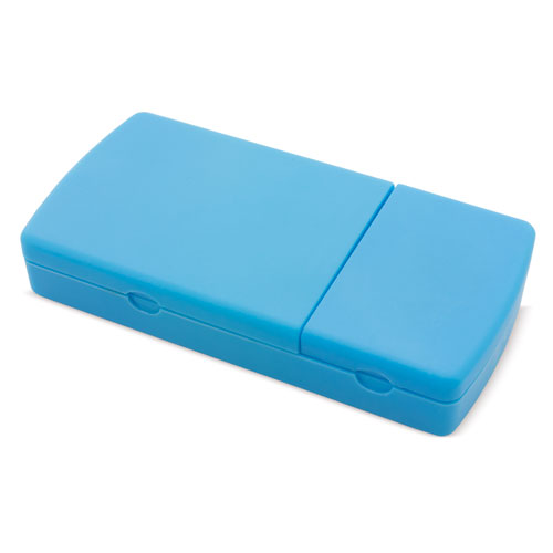 PILL BOX WITH CUTTER